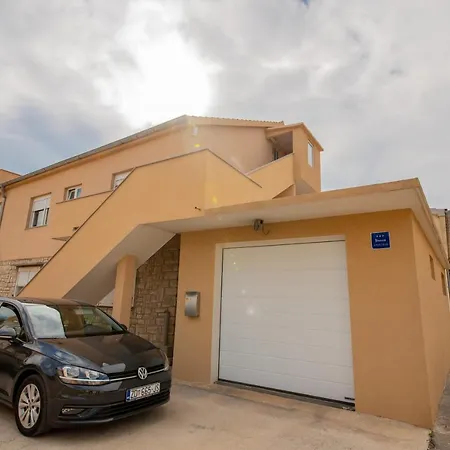 Eva Appartement Vrsi